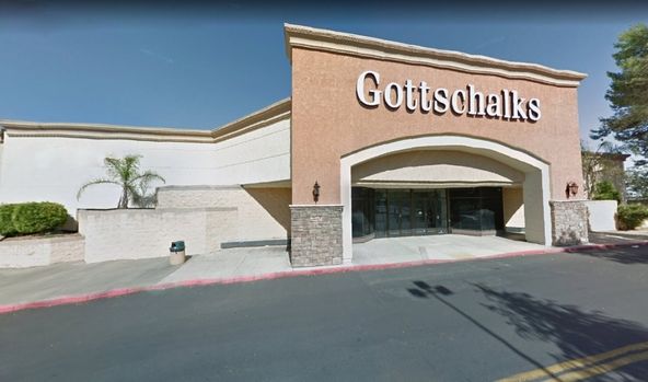 Retail For Sale: 1268 E Gibson Rd, Woodland, CA 95776